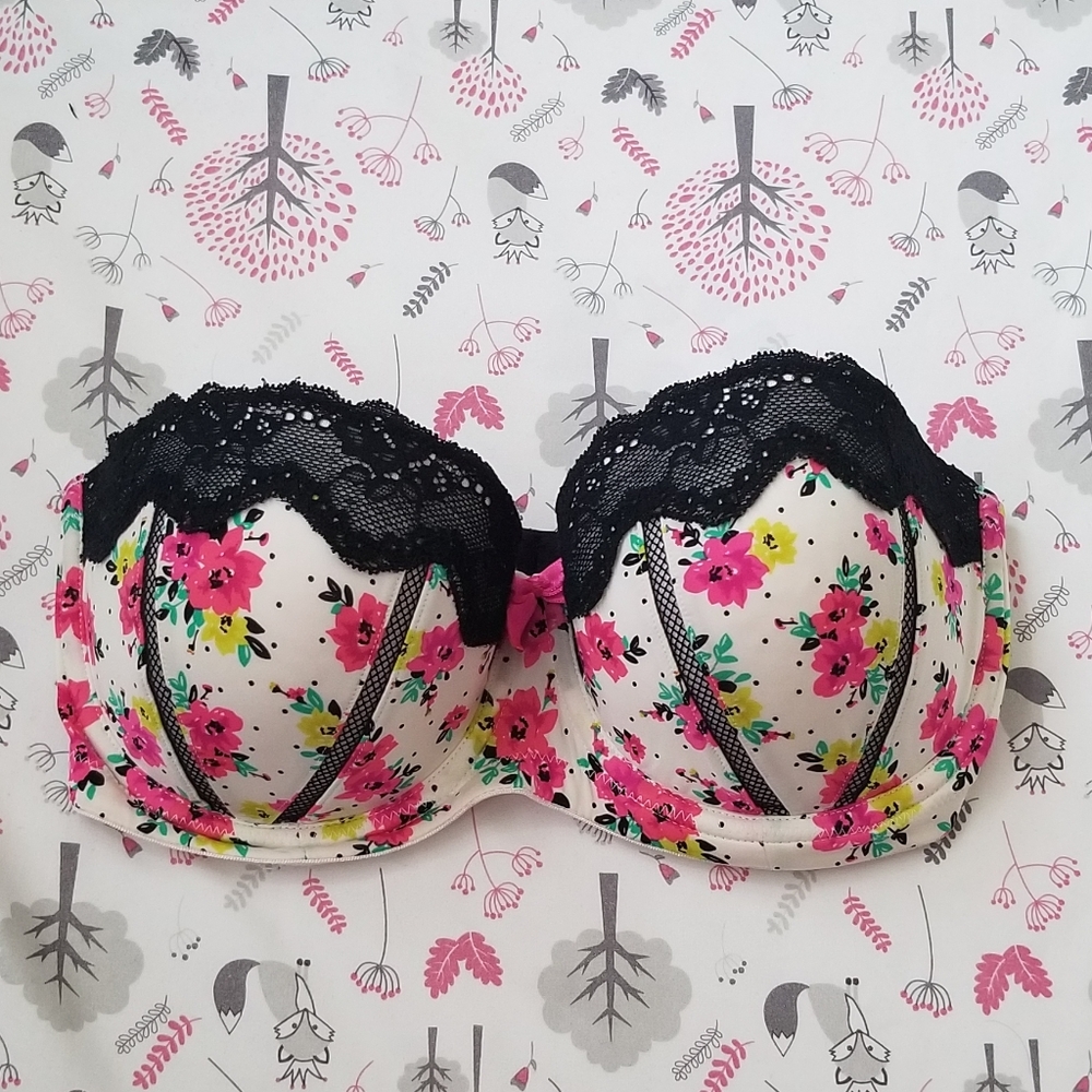 ❗❗3/$20 La Senza Strapless Floral Bra